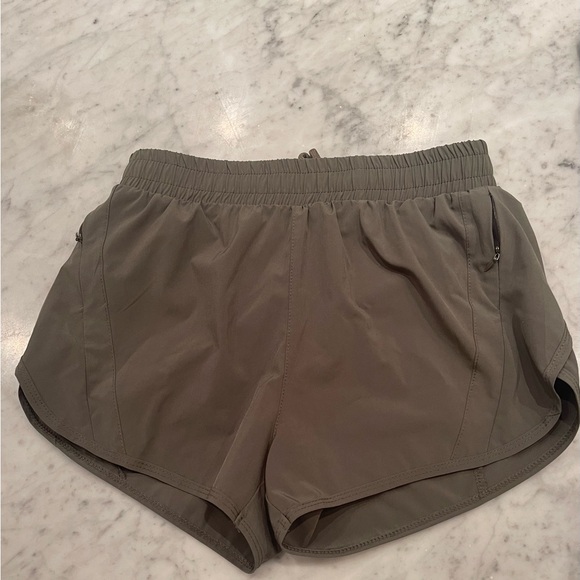 Lululemon Track That Lined Shorts. 8. NWOT. Hunter. - Picture 2 of 3